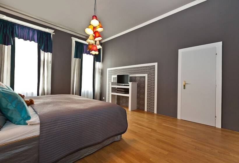 Escritório Superior, Royal Prague City Apartments