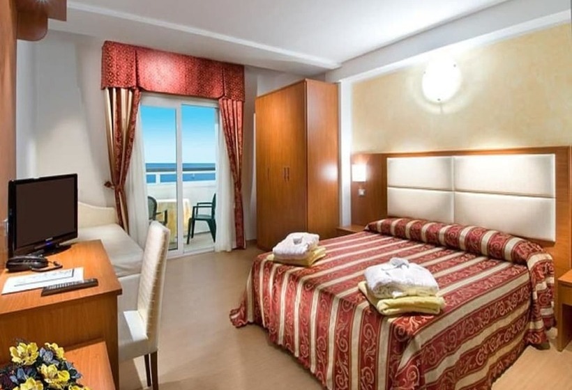 اتاق استاندارد سه نفره, Strand Hotel Colorado