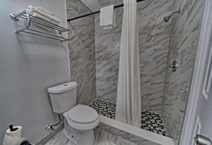 شقة غرفة واحدة مطلة على حمام السباحة, Aqua View Motel