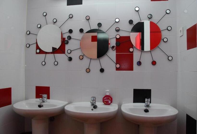 标准单人间共用浴室, Bilbao Akelarre Hostel