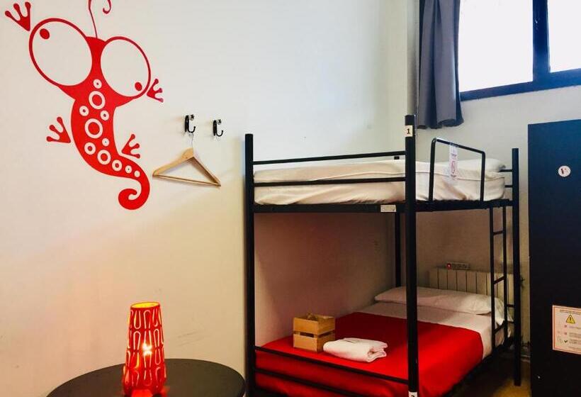 标准单人间共用浴室, Bilbao Akelarre Hostel