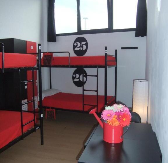 Номер Стандарт Четырехместный Совместный Санузел, Bilbao Akelarre Hostel