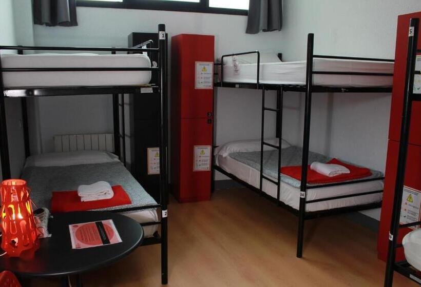 Номер Стандарт Четырехместный Совместный Санузел, Bilbao Akelarre Hostel