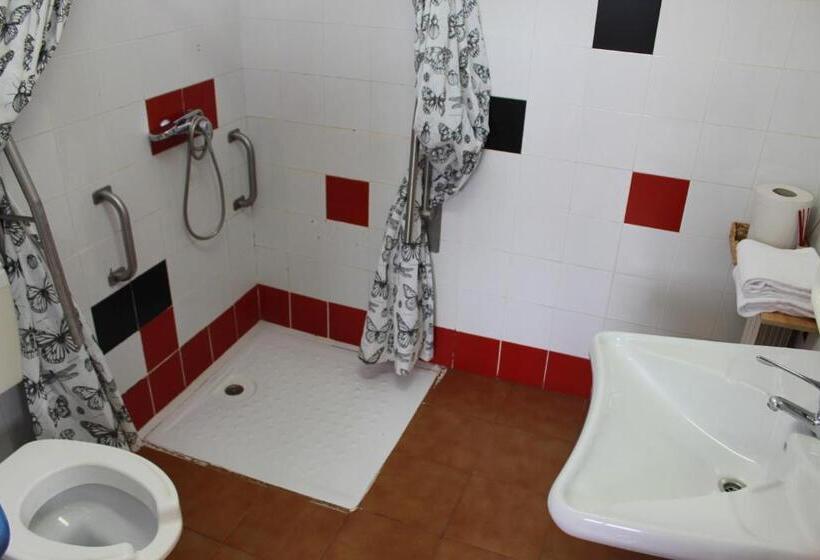 Quarto Triplo Estandar, Bilbao Akelarre Hostel