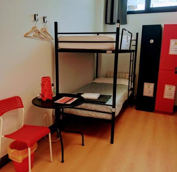 Номер Стандарт Индивидуальный Совместная Ванная, Bilbao Akelarre Hostel