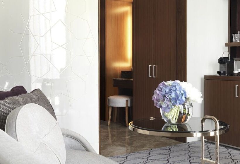 Номер Премиум, Four Seasons Hotel Abu Dhabi At Al Maryah Island
