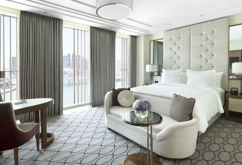 Номер Премиум, Four Seasons Hotel Abu Dhabi At Al Maryah Island