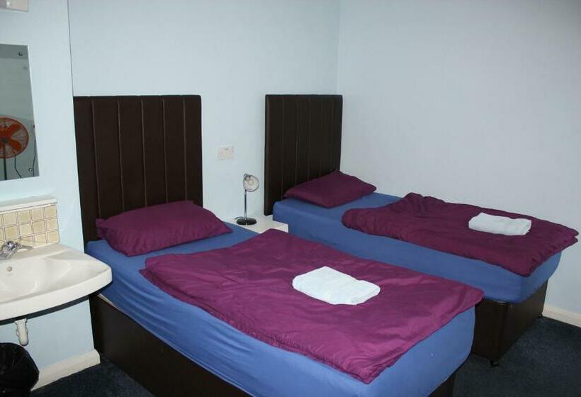 غرفة عائلية حمام مشترك, Pax Lodge