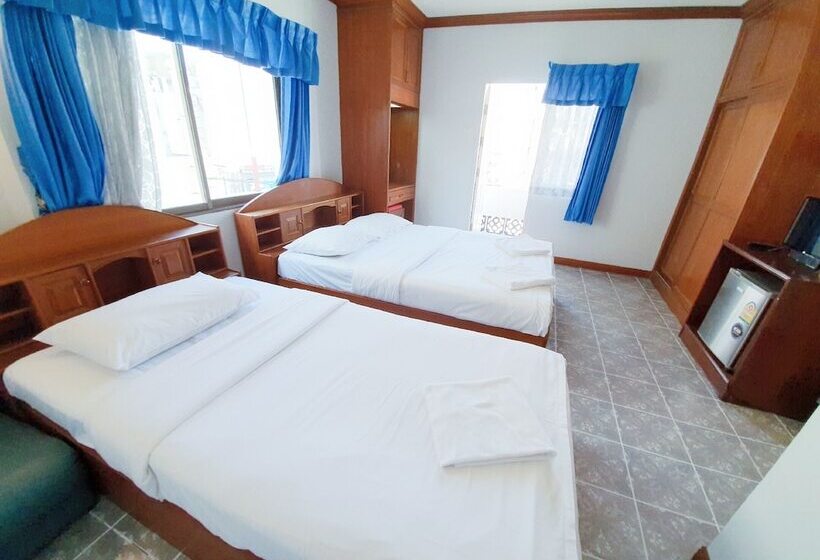 Habitación Triple Estándar, Break Point