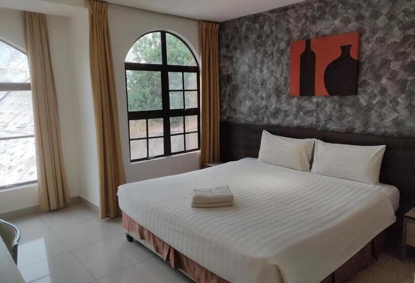 Quarto Deluxe Cama King, Jin