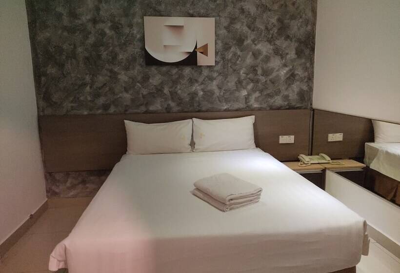 Quarto Estandar, Jin