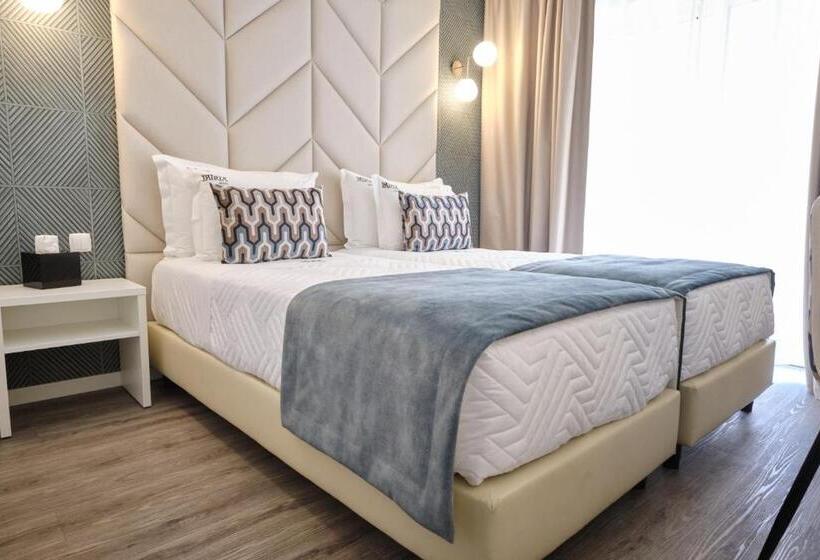 Quarto Estandar, Patria