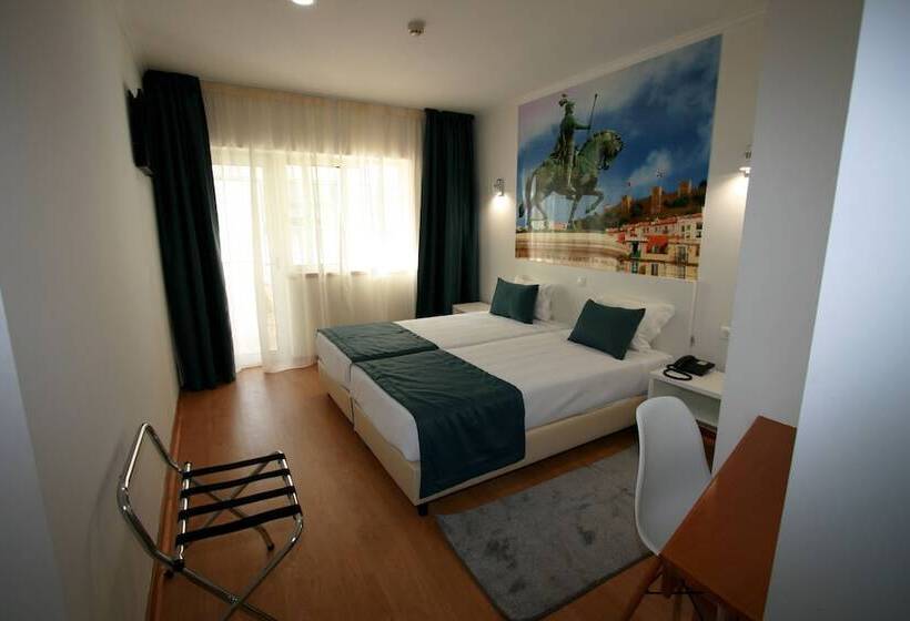 Quarto Estandar, Patria