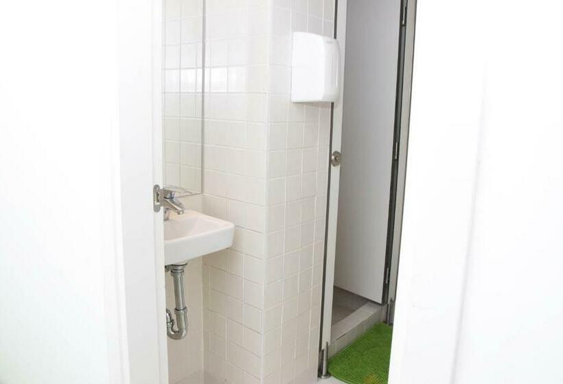 Кровать в Общей Комнате, Sant Jordi Hostels Rock Palace