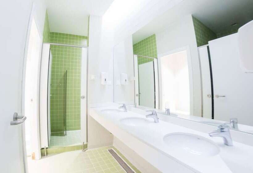 Кровать в Общей Комнате, Sant Jordi Hostels Rock Palace