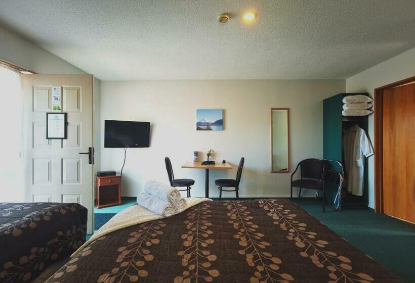Студия Стандарт, Asure Ambassador Motor Lodge