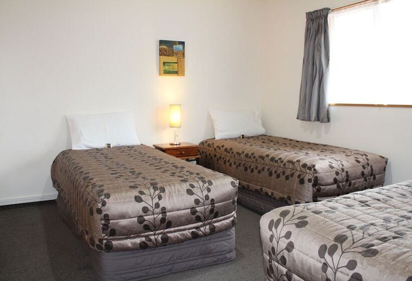 Апартаменты 2 Спальни, Asure Ambassador Motor Lodge