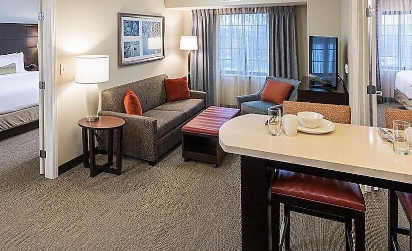 Люкс Адаптированный для Инвалидов, Staybridge Suites Omaha West By Ihg