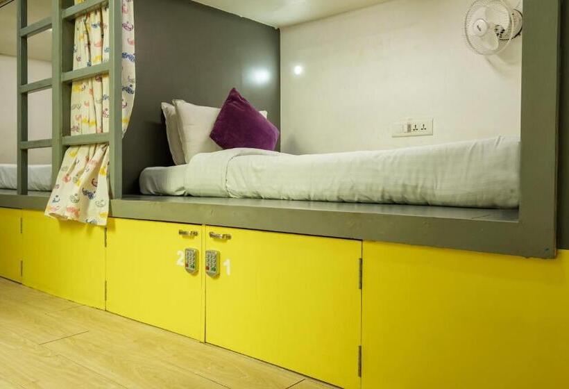 수피리어 공동객실 침대, Moustache Hostel Jaipur