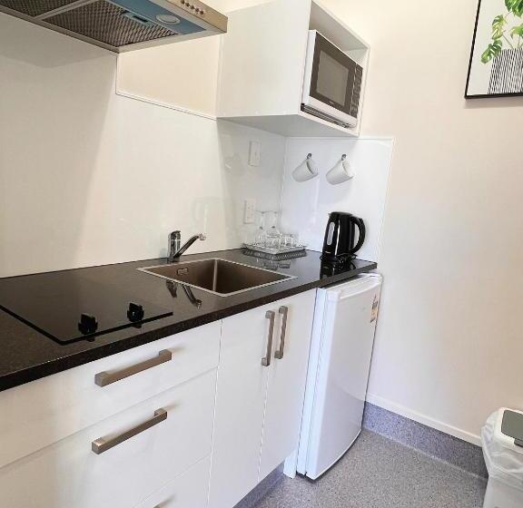 استودیو کامفورت, Morrinsville Motel