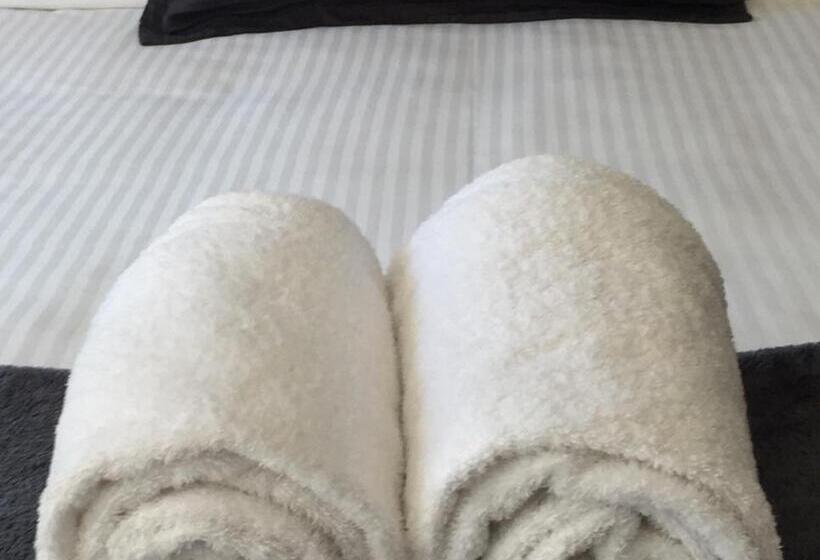 스탠다드 트리플 룸, Buderim Fiesta Motel