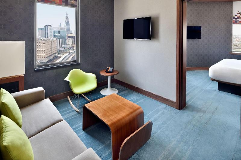 מיטת קינג בסוויטה, Aloft Riyadh