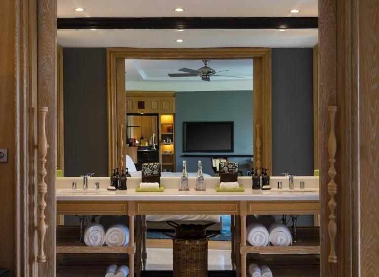 Люкс Премиум, Indigo Bali Seminyak Beach, An Ihg