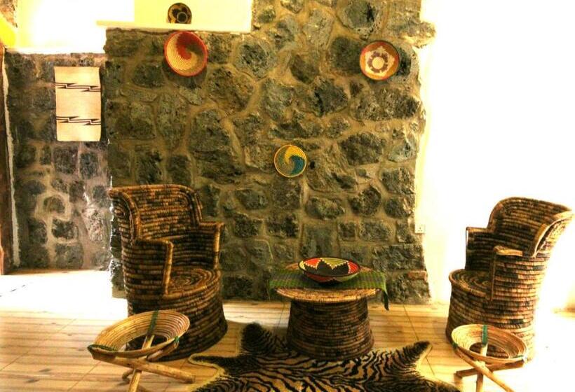 اتاق استاندارد سه نفره, Yambi Guest House