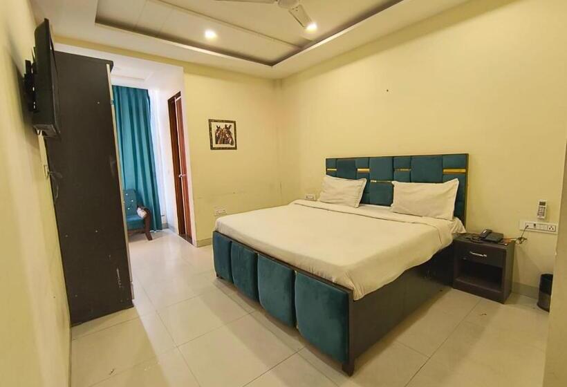 اتاق لوکس, Fabhotel Shiv Rachna