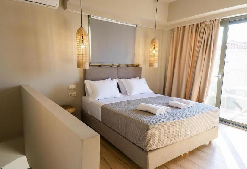 Люкс Superior Вид на Море, Theros Suites