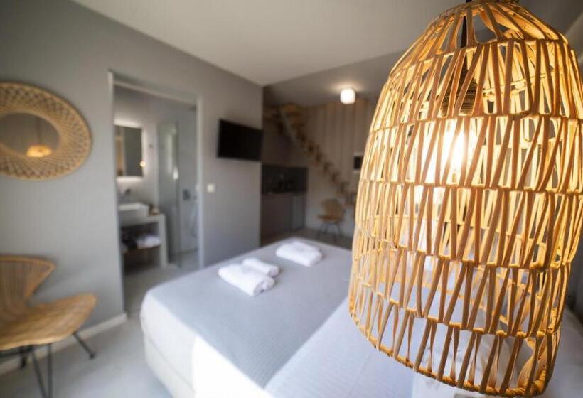 Люкс Вид на Горы, Theros Suites