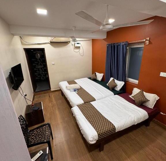 Quarto Triplo Comfort, David Residency