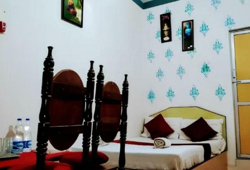 חדר דחוקס עם מיטת קינג, Goroomgo Mohit Paying Guest House Varanasi
