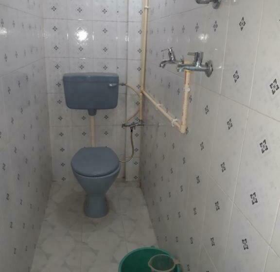 חדר דחוקס עם מיטת קינג, Goroomgo Mohit Paying Guest House Varanasi