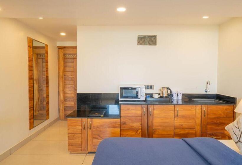 סוויטת ג'וניור עם מרפסת, Perfectstayz Mokshada Suites