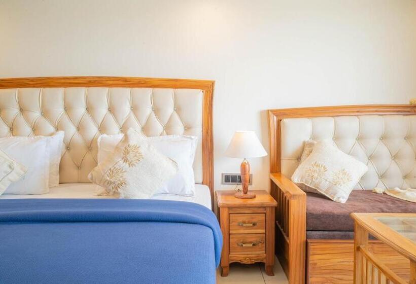 סוויטת ג'וניור עם מרפסת, Perfectstayz Mokshada Suites