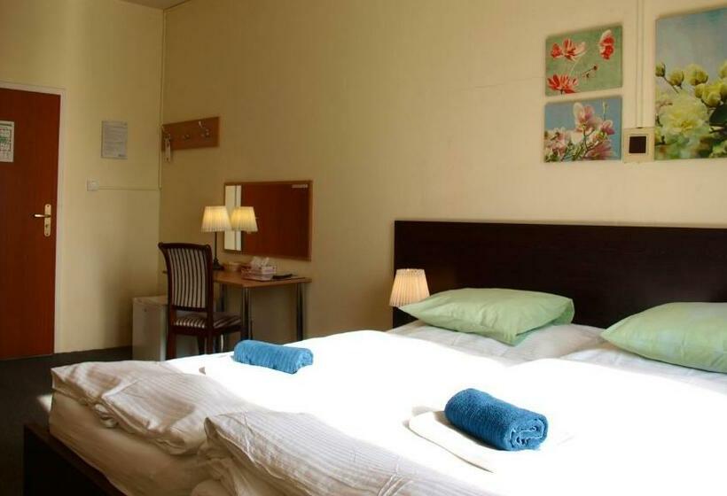 Camera Standard Bagno Condiviso, Pension Village