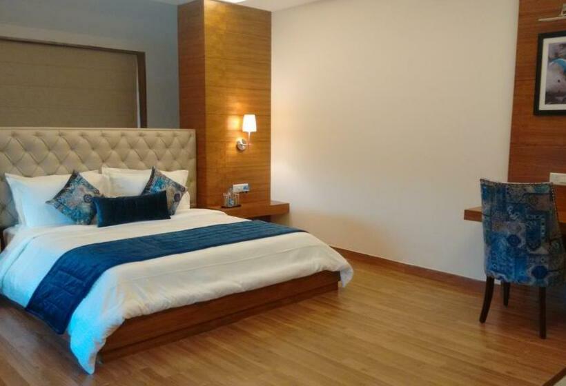 주니어 스위트, Rs Sarovar Portico