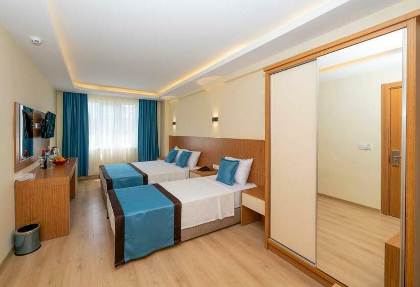 Номер Стандарт Трехместный, Diamond Luxury