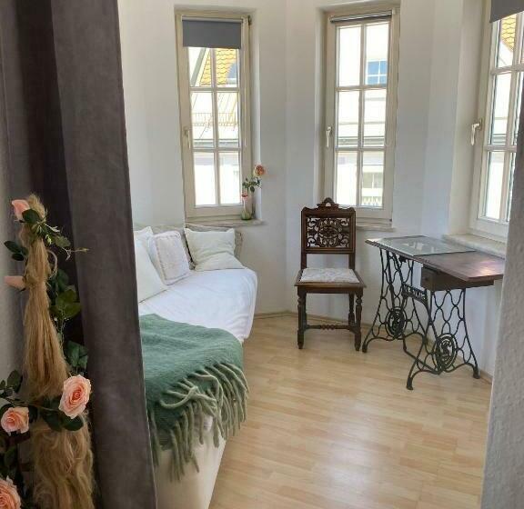 Семейный Номер, Room In Apartment   Schlummern Wie Dornroschenrapunzel Im Schlosschen