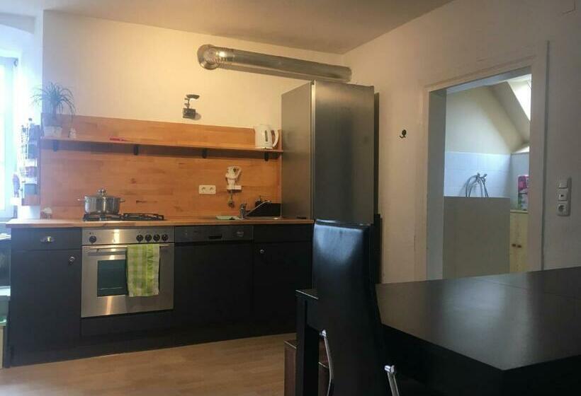 Семейный Номер, Room In Apartment   Schlummern Wie Dornroschenrapunzel Im Schlosschen