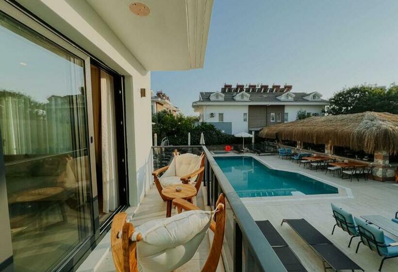 Люкс с Балконом, Marla Suite Otel