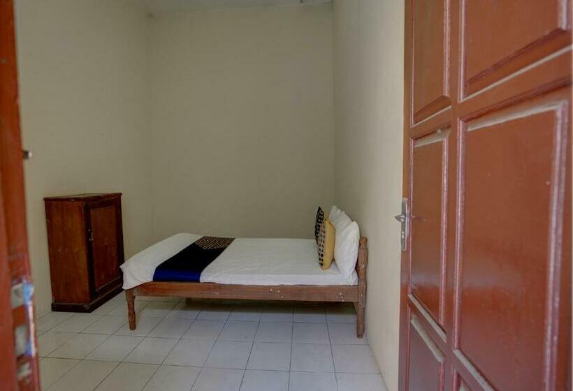 Номер Economy, Spot On 92902 Sunyoto Homestay Syariah
