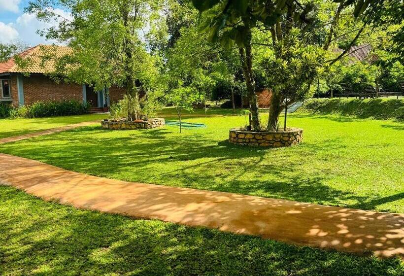 Номер Стандарт Вид на Сад, Foresta Resort Sigiriya