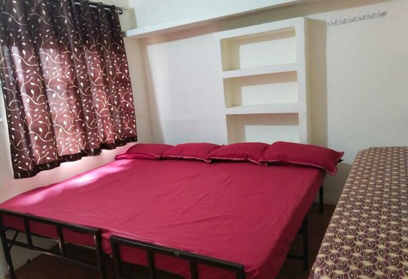 Quarto Estandar, Shreeji Guest House