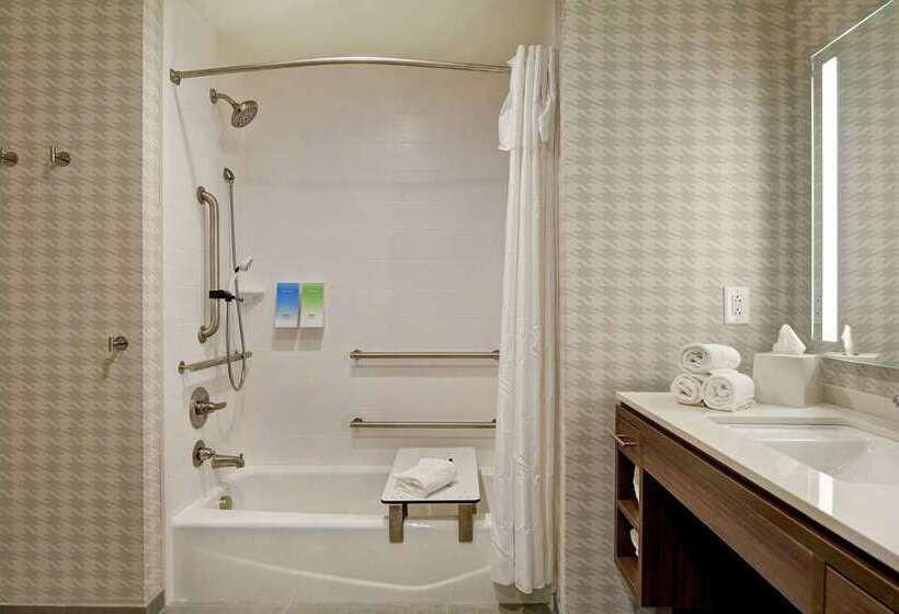 Standard Studio, Home2 Suites By Hilton Indianapolis Downtown
