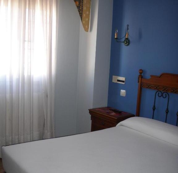 Номер Стандарт Индивидуальный, Hostal Pineda