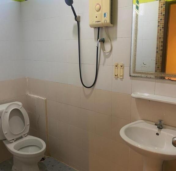 Номер Стандарт Трехместный, Pak Klong Guest House Room For Rent