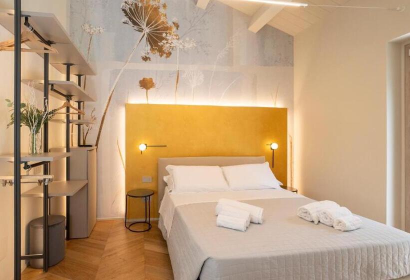 Quarto Estandar com Terraço, Marna Relais