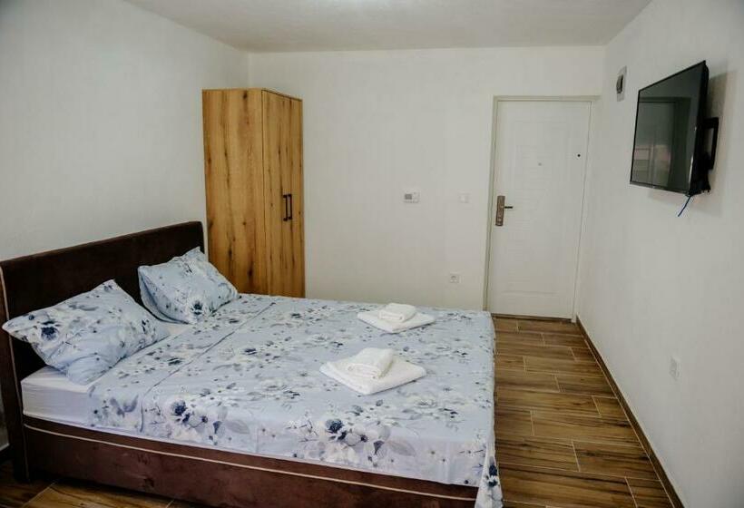 استودیوی استاندارد, Premium Apartments